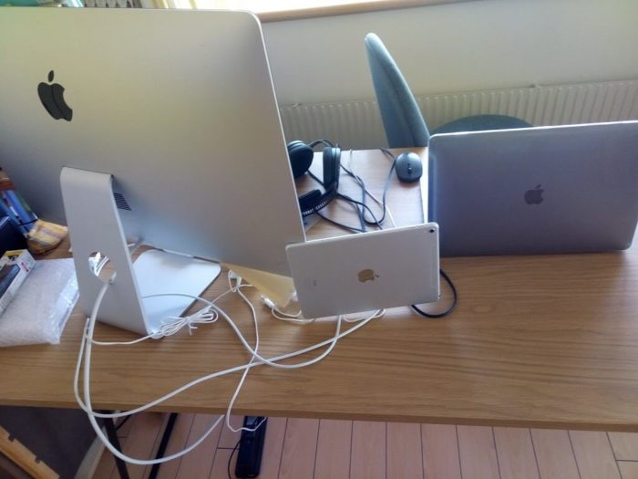 デザイナが選ぶ Macディスプレイおすすめ Macbook Pro外部ディスプレイも 連動 ベーコンさんの世界ブログ デザイナが選ぶ Macディスプレイおすすめ Macbook Pro外部ディスプレイも 連動 ベーコンさんの世界ブログ