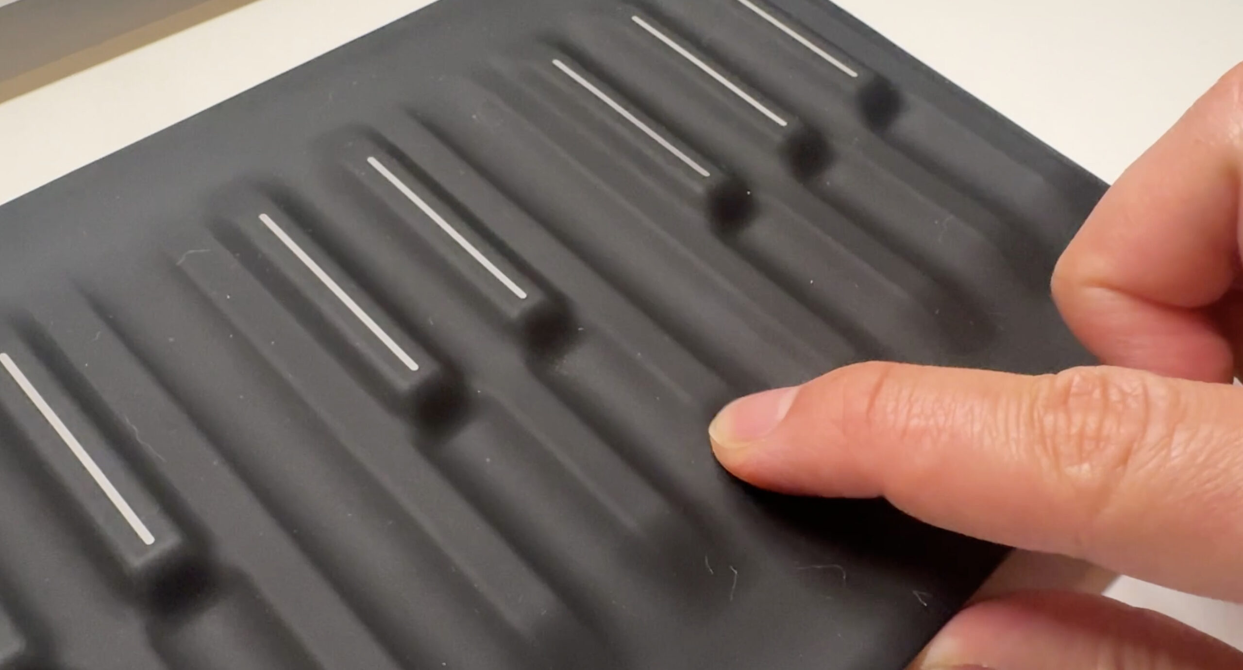 ROLI Seaboard 2 日本発売｜7年使っているユーザーがぐにゃぐにゃMIDI